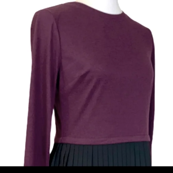 💗NWT💗 LOFT Long Sleeve Pleated Midi Dress, Burgundy and Black, Size Medium - Picture 2 of 11
